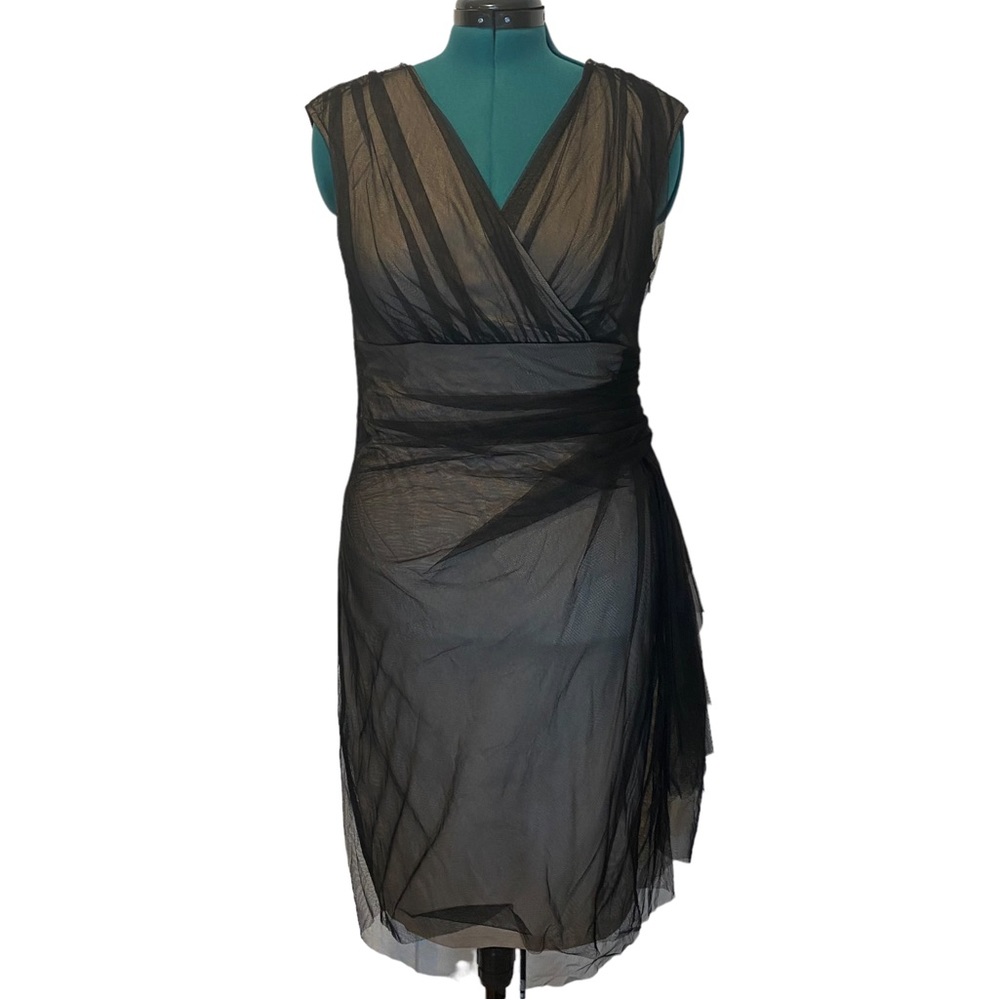 NWOT London Times Formal Elegant Little Black Dress. Plus Size 14